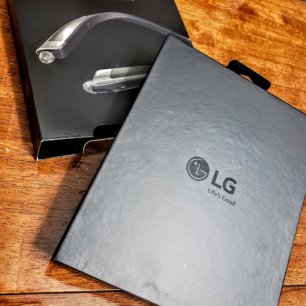 LG Tone Wireless Neckband Earphones – New in Original Box 🎧 ✨ - Picture 3 of 6